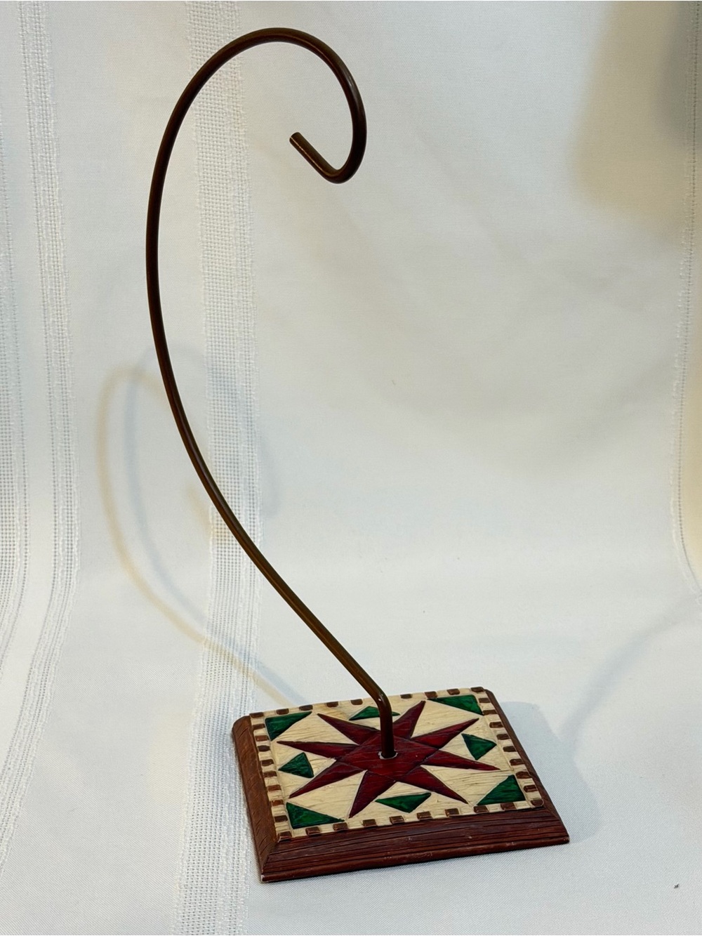 Jim Shore Ornament Hanger Stand "Square Quilt" Patchwork Base & Quilting Bee